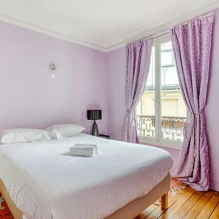 Apartment Haussmannien - 3 Pieces Avec Balcon Paris